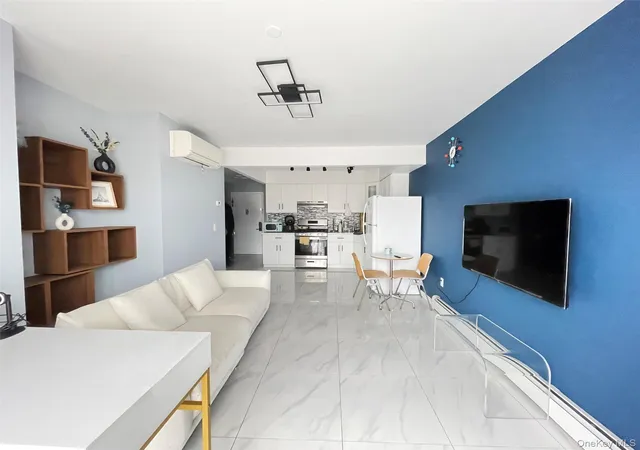 1st image of 132 16 Maple Ave #5A, Flushing, NY 11355 | MLS# 932822