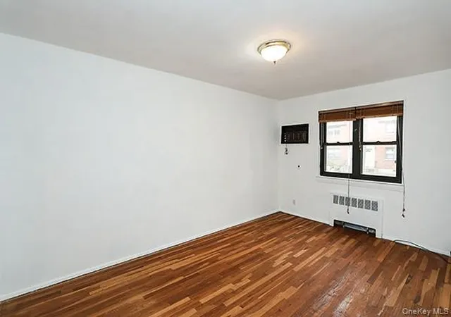 6th image of 57 54 244th St #Lower Unit, Little Neck, NY 11362 | MLS# 932863