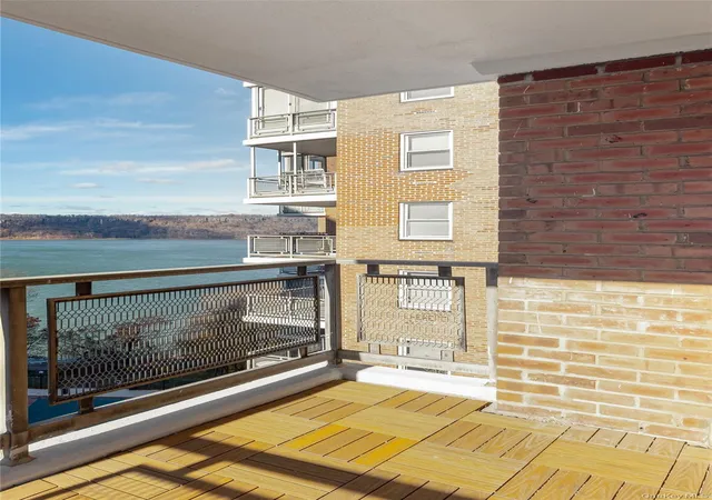 Photo 3 of House for sale at 2621 Palisade Ave #4J, New York, NY 10463 | MLS# 933089 | Listing updated on 2026-09-30