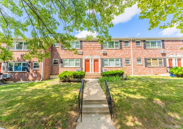 2nd image of 69 28 Kissena Blvd #130B, Flushing, NY 11367 | MLS# 933601