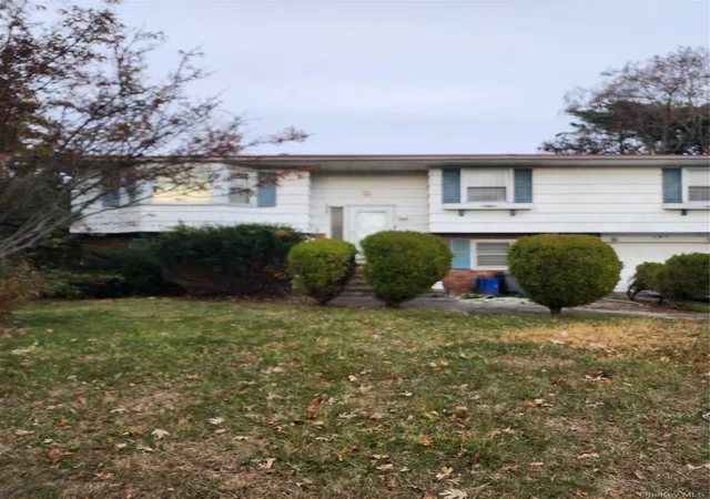 1st image of 583 Centerwood St, West Babylon, NY 11704 | MLS# 933739