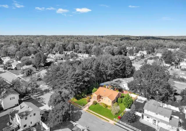 40th image of 53 Stevenson Pl, Deer Park, NY 11729 | MLS# 933767