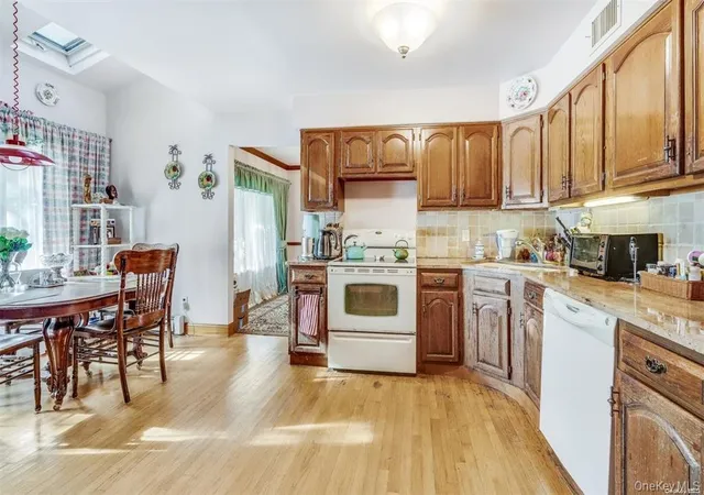 Photo 3 of Single family home for sale at 474 Route 25a, Smithtown, NY 11780 | MLS# 933897 | Listing updated on 2026-10-01