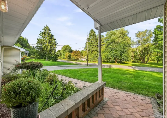 Photo 2 of Single family home for sale at 14 Pond Hl Ave, Warwick (town), NY 10990 | MLS# 933935 | Listing updated on 2026-10-03