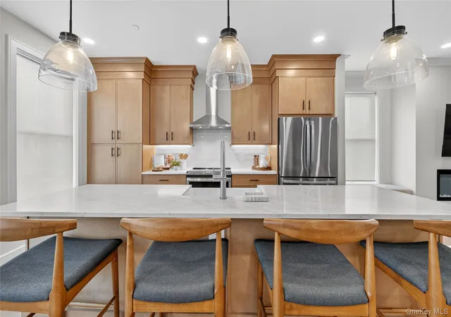 Photo 4 of Sale Pending at 1813 Soundview Ct, Yorktown, NY 10598 | MLS# 934113 | Listing updated on 2026-04-22