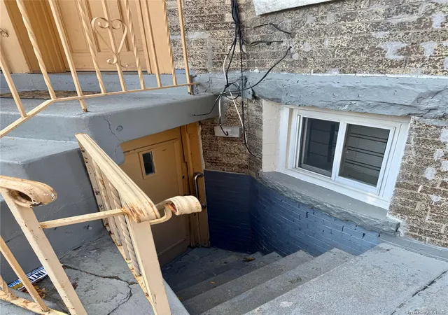 Photo 2 of Multi family home for sale at 182 Lincoln Ave, Brooklyn, NY 11208 | MLS# 934157 | Listing updated on 2025-11-11