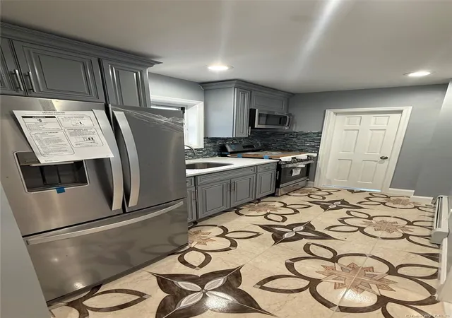 Photo 2 of Sale Pending at 116 45 195 Street, Saint Albans, NY 11412 | MLS# 934180 | Listing updated on 2025-12-31