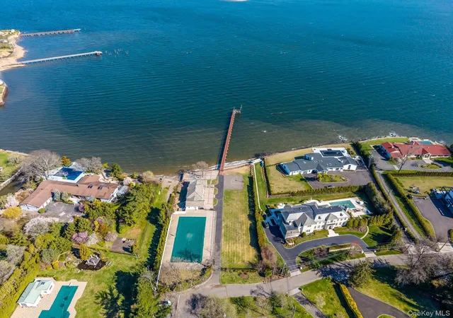5th image of 33 Harbour Rd, Great Neck, NY 11024 | MLS# 934215