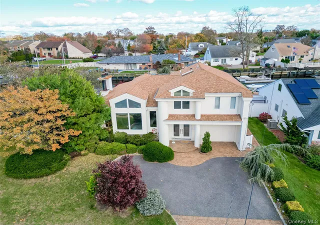 Photo 2 of Single family home for sale at 2729 Shore Dr, Hempstead, NY 11566 | MLS# 934389 | Listing updated on 2026-08-26