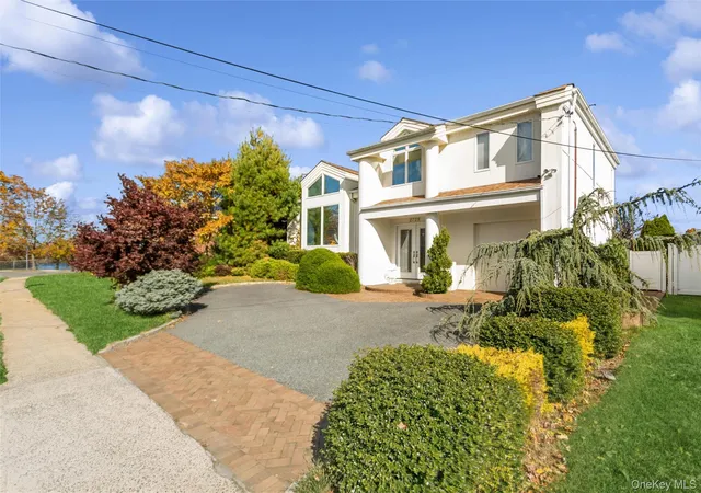 Photo 3 of Single family home for sale at 2729 Shore Dr, Hempstead, NY 11566 | MLS# 934389 | Listing updated on 2026-08-26