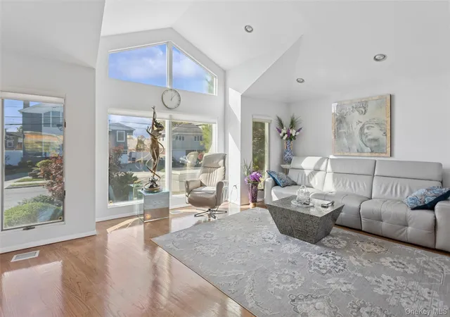 Photo 3 of Single family home for sale at 2729 Shore Dr, Hempstead, NY 11566 | MLS# 934389 | Listing updated on 2026-08-26