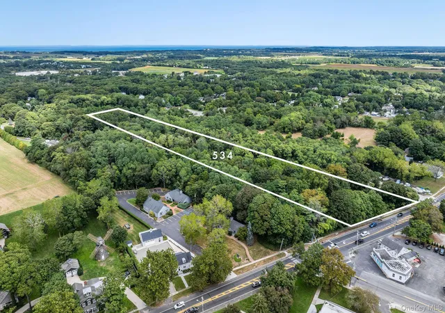 Photo 3 of Sale Pending at 534 Main Rd, Riverhead, NY 11931 | MLS# 934436 | Listing updated on 2026-09-19