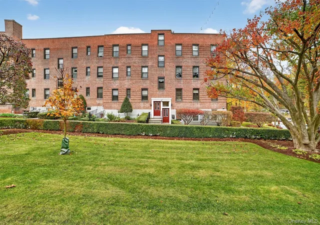 Homes for sale in Greenburgh, NY | 14 S Broadway, Greenburgh, NY 10522