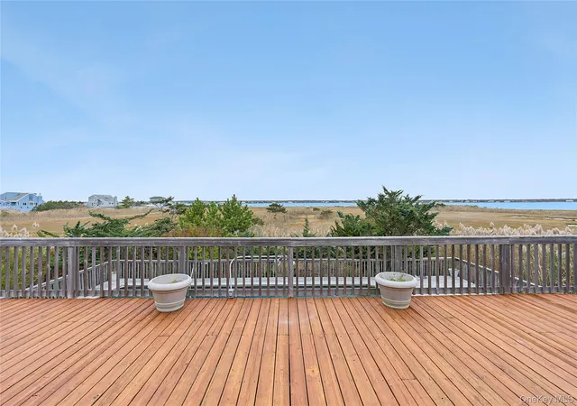 Homes for sale in Southampton, NY | 542 Dune Rd, Southampton, NY 11977 | MLS# 934877