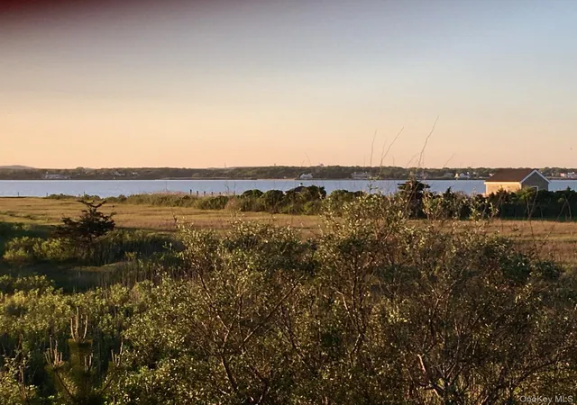 Homes for sale in Southampton, NY | 542 Dune Rd, Southampton, NY 11977 | MLS# 934877