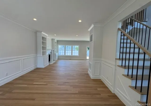 Photo 3 of Single family home for sale at 24 Patricia Ln, Oyster Bay, NY 11791 | MLS# 935388 | Listing updated on 2026-10-06