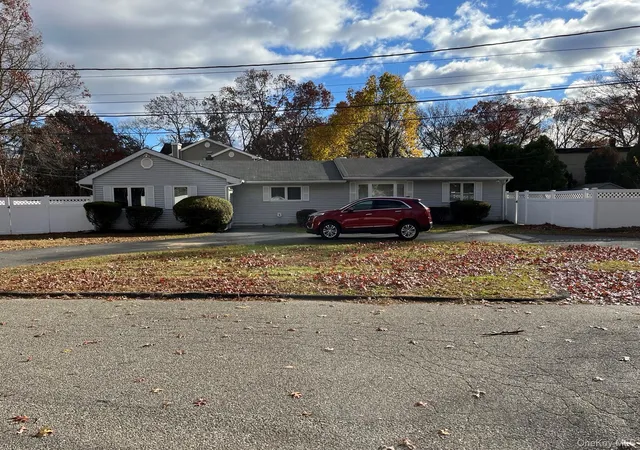 2nd image of 10 Pine St N, Lake Grove, NY 11755 | MLS# 935432