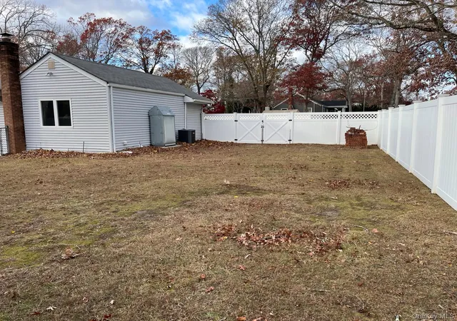 Photo 5 of Sale Pending at 10 Pine St N, Lake Grove, NY 11755 | MLS# 935432 | Listing updated on 2026-07-02