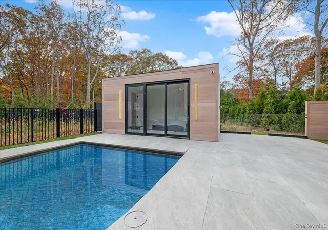 Photo 3 of Mansion for sale at 21 Westwood Rd, Wainscott, NY 11975 | MLS# 935646 | Listing updated on 2025-11-30