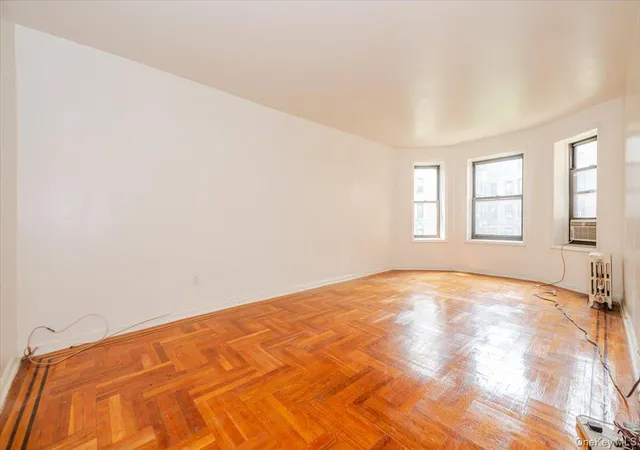 Photo 3 of Condo for sale at 758 Brady #214, Bronx, NY 10462 | MLS# 935695 | Listing updated on 2026-08-12