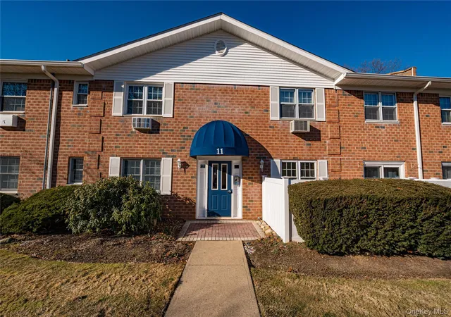Stock Cooperative at 460 Old Town Rd #11I, Port Jefferson Station, NY 11776 | MLS# 935818 | | Sold on 2026-04-01