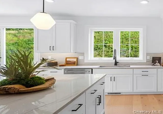 3rd image of 5106 Teaberry Ln, Fishkill, NY 12524