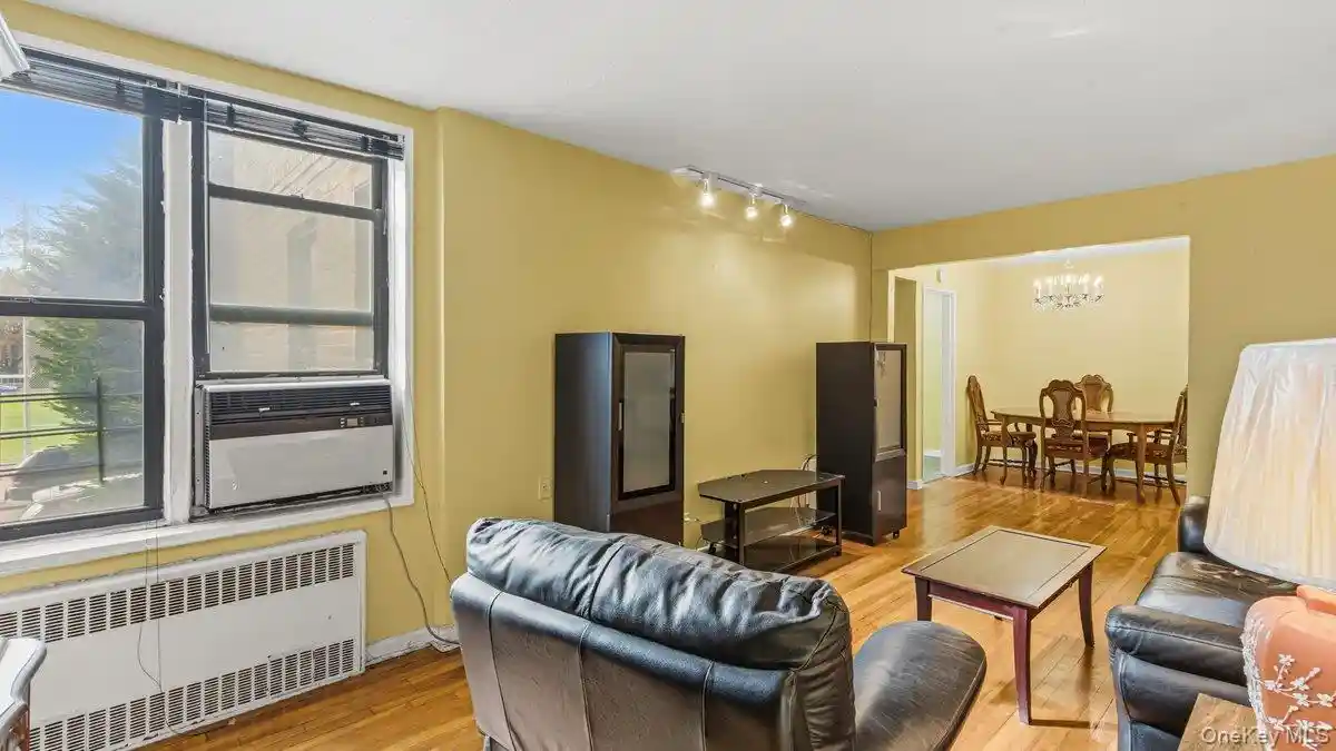 Listing Photo 2 - Condo for sale in The Carlton Co-Op located at 83-35 139, New York, NY 11435 - Unit #1D