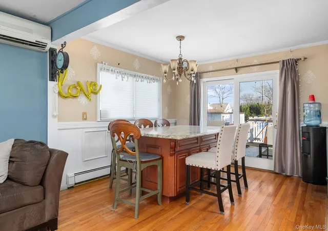 4th image of 208 Island Pkwy W, Island Park, NY 11558 | MLS# 936224