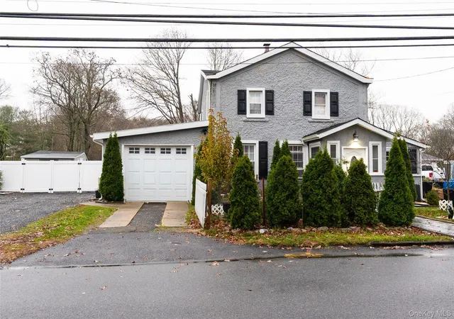 Single family home for sale at 163 Orchard Rd, East Patchogue, NY 11772 | MLS# 936344 | Listing updated on 2025-12-12