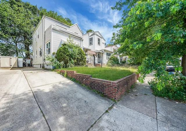 3rd image of 13841 230Th Pl, Laurelton, NY 11413 | MLS# 936574