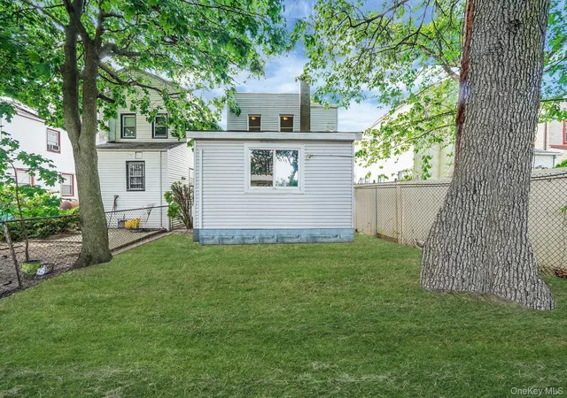 4th image of 13841 230Th Pl, Laurelton, NY 11413 | MLS# 936574