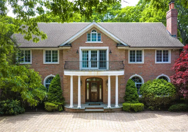 1st image of 10 Emerson Ct, Hampton Bays, NY 11946 | MLS# 936846