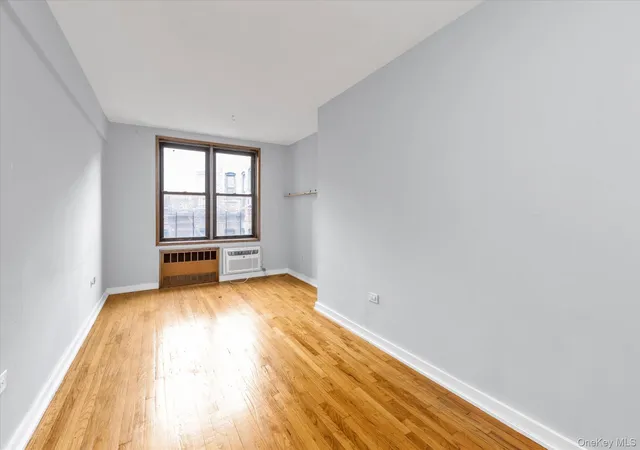 2nd image of 41 31 51 #4A, New York, NY 11377 | MLS# 937148