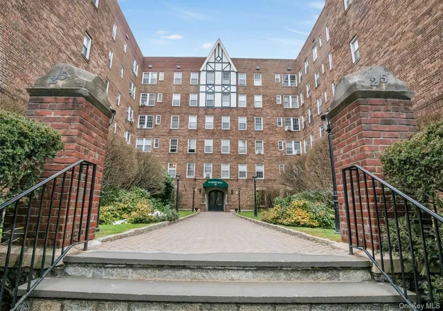 1st image of 25 Parkview Ave #1H, Yonkers, NY 10708 | MLS# 937159