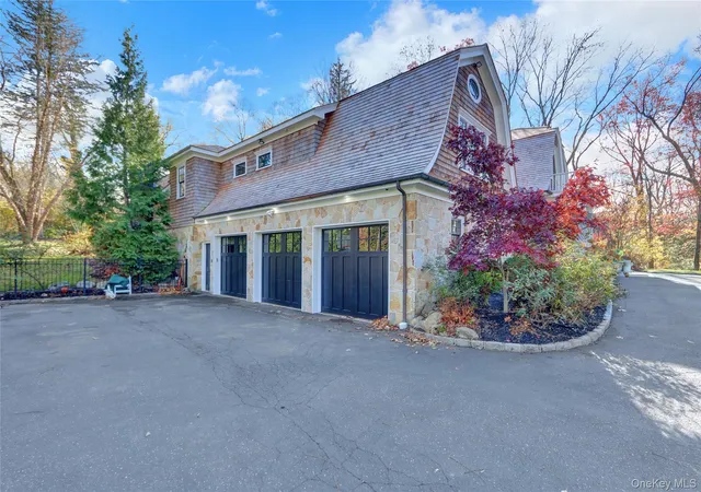 45th image of 119 Wheatley Rd, Old Westbury, NY 11568 | MLS# 937221