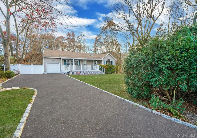 4th image of 14 Clearview, Selden, NY 11784 | MLS# 937472