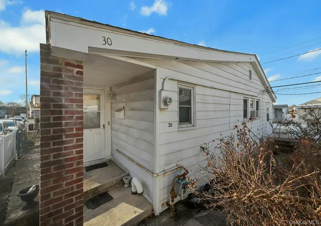 2nd image of 30d Edgewater Park #D, New York, NY 10465 | MLS# 937639