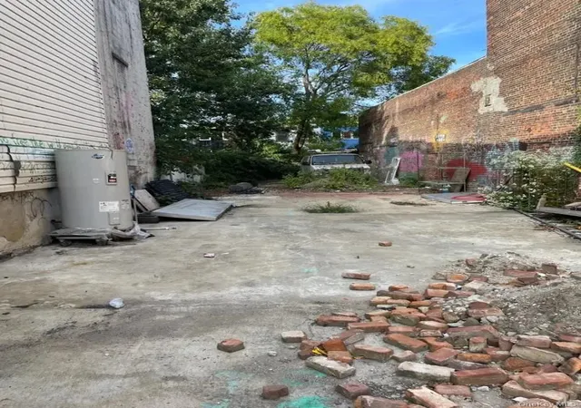 2nd image of 11 W 9th St, Brooklyn, NY 11231 | MLS# 937757