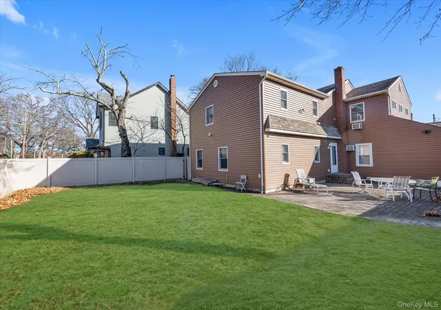 Single family home for sale at 303 Oak St, South Hempstead, NY 11550 | MLS# 937824
