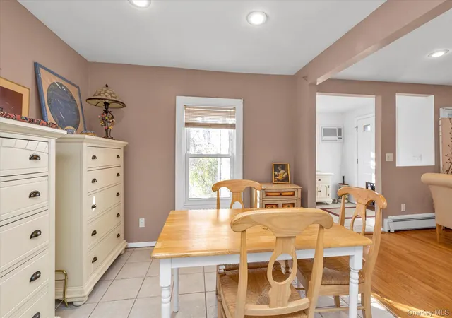 Photo 3 of Single family home for sale at 303 Oak St, South Hempstead, NY 11550 | MLS# 937824 | Listing updated on 2026-10-10