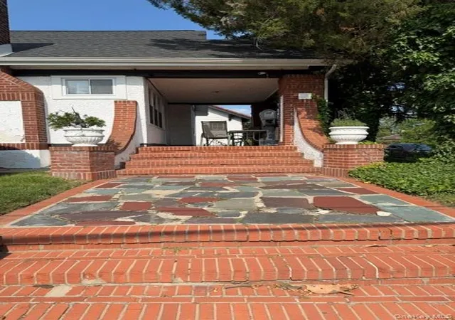 Photo 2 of Single family home for sale at 19201 110th Road, New York, NY 11412 | MLS# 937851 | Listing updated on 2026-08-14