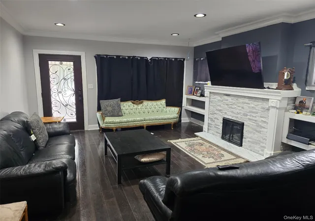 Photo 3 of Single family home for sale at 19201 110th Road, New York, NY 11412 | MLS# 937851 | Listing updated on 2026-08-14