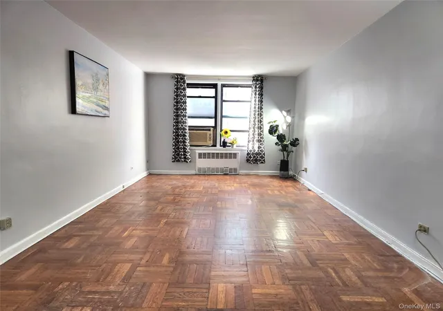 2nd image of 33 27 91 #1J, Jackson Heights, NY 11372 | MLS# 938284