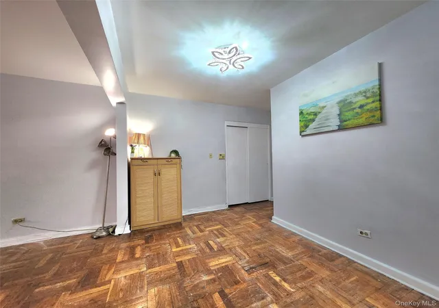 4th image of 33-27 91 #1J, Jackson Heights, NY 11372 | MLS# 938284