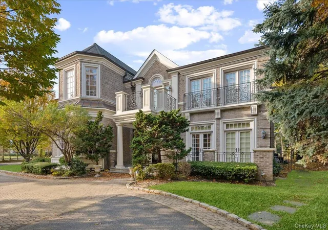 Photo 1 of Sale Pending at 24 Beechwood Dr, Lawrence, NY 11559 | MLS# 938496 | Listing updated on 2026-06-16