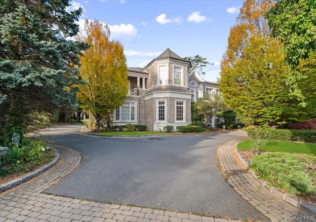 Photo 2 of Sale Pending at 24 Beechwood Dr, Lawrence, NY 11559 | MLS# 938496 | Listing updated on 2026-06-16