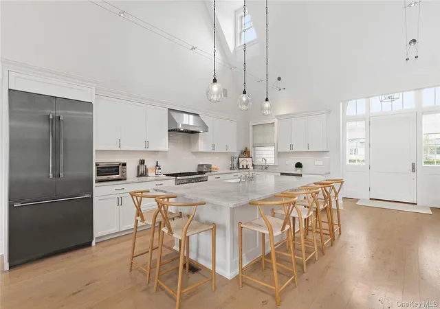 3rd image of 2 Emma'S Path, Southampton, NY 11960 | MLS# 938673