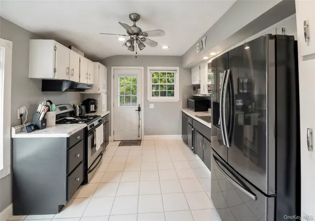 3rd image of 277 Horseblock Rd, Farmingville, NY 11738 | MLS# 938737