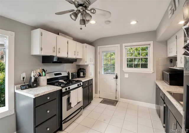 5th image of 277 Horseblock Rd, Farmingville, NY 11738 | MLS# 938737