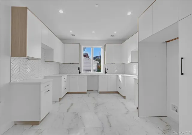 4th image of 478 W Central Ave #203, Ramapo, NY 10977 | MLS# 938780
